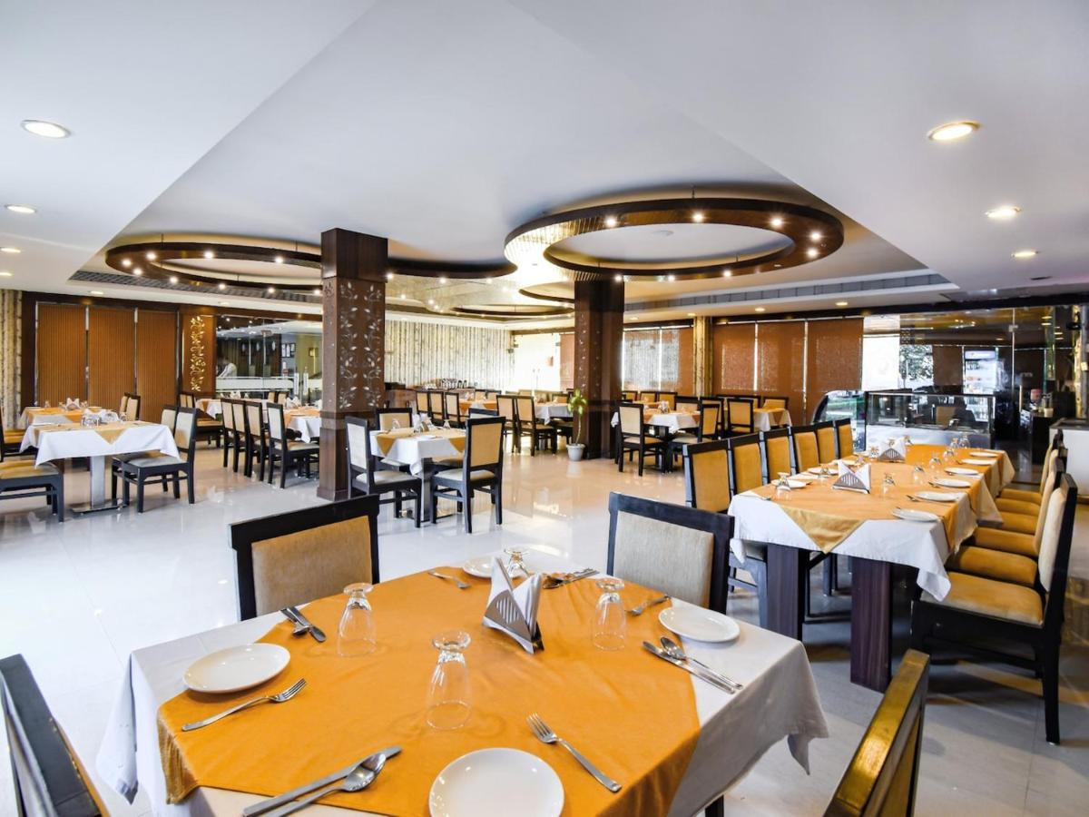 Hotel Shiv Vilas Bhopal Bagian luar foto